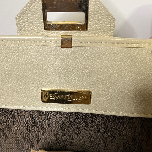 Yves Saint Laurent Vintage Cream Leather Bag - Picture 4 of 13